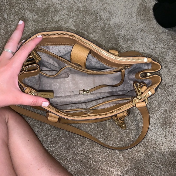 Purse - Picture 5 of 6